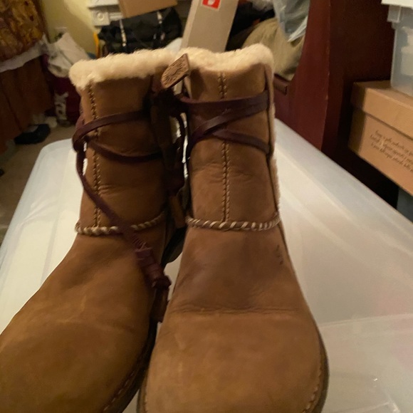 UGG boots - Picture 4 of 8